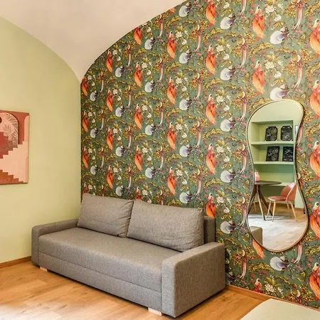 Downtown Srl - Croce Di Malta Royale ラ・スペツィア