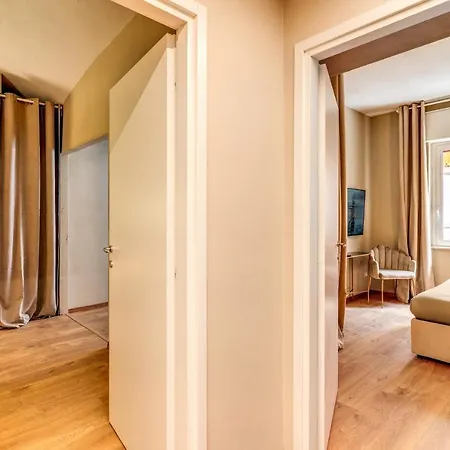 アパート Downtown Srl - Croce Di Malta Royale ラ・スペツィア