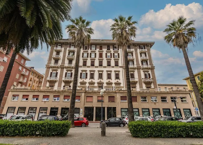 Downtown Srl - Croce Di Malta Royale La Spezia