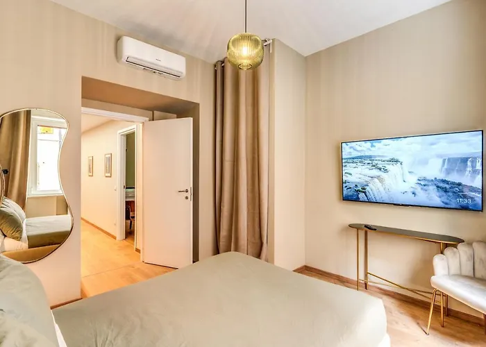 Downtown Srl - Croce Di Malta Royale Apartman *