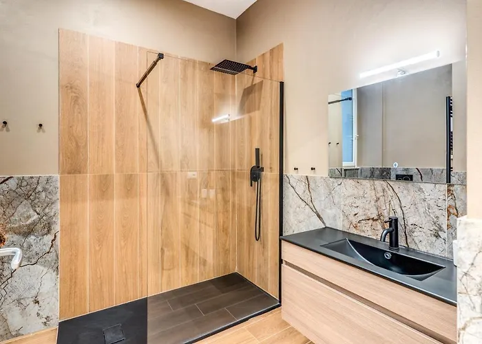 Downtown Srl - Croce Di Malta Royale Apartman *